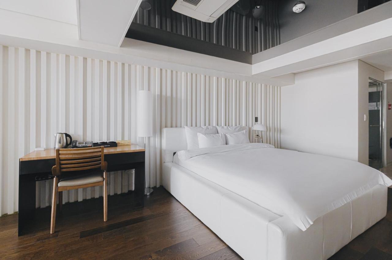 Acc Design Hotel Кванджу Экстерьер фото