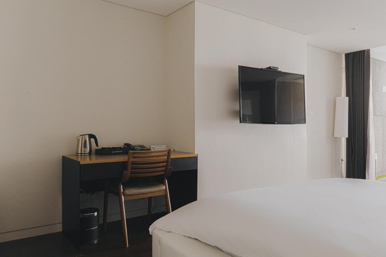 Acc Design Hotel Кванджу Экстерьер фото