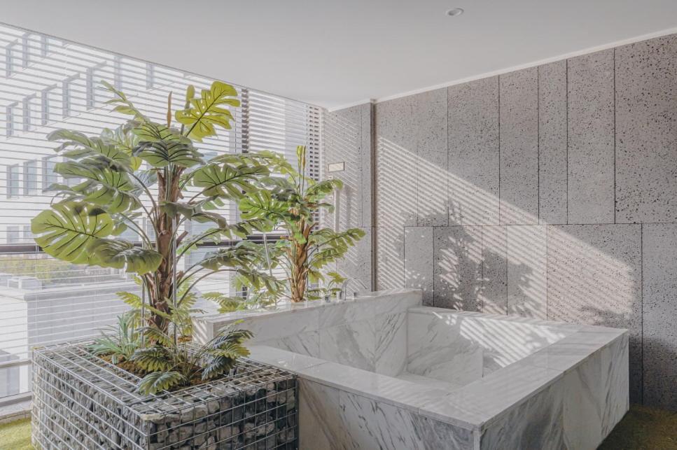 Acc Design Hotel Кванджу Экстерьер фото